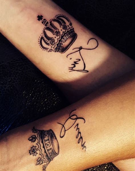 amor coronas significado tatuajes para parejas|Cuál es el significado de los tatuajes de coronas